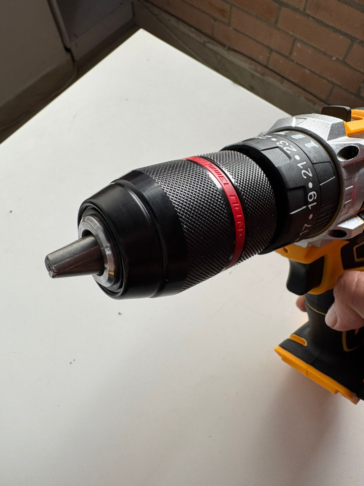 TALADRO INALAMBRICO 68V 1/2